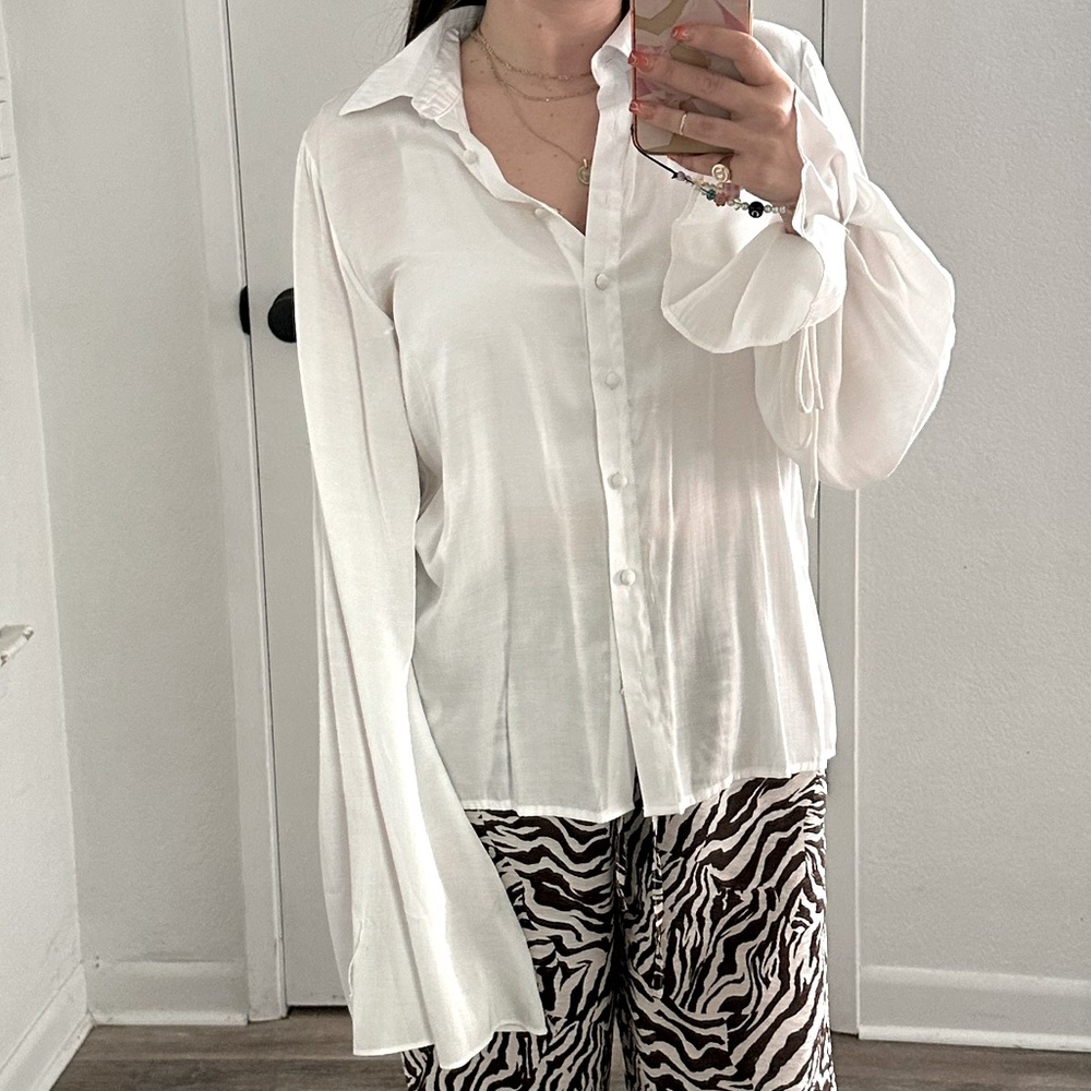 Princess Polly White Bell Tie Sleeve Blouse Top Size 4